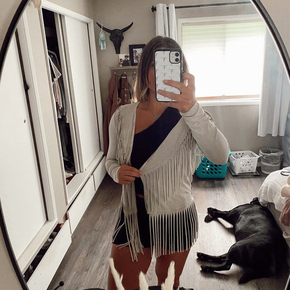 Light tan fringe cardigan - Picture 2 of 4